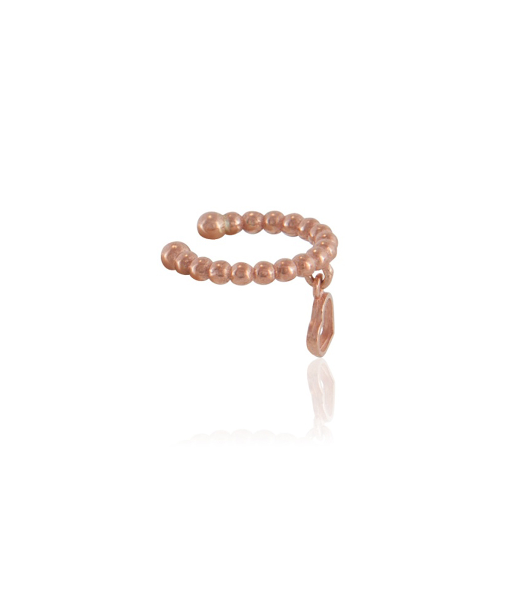 Ασημένιο μονό Ear Cuff σκουλαρίκι επιχρυσωμένο με ροζ χρυσό διακοσμημένο με κρεμαστή διάτρητη καρδιά. Το ασημένιο σκουλαρίκι